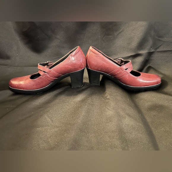 Clarks Bendables Raisin Purple Brown Leather Mary Jane Heels Shoes size 6 - Picture 4 of 10